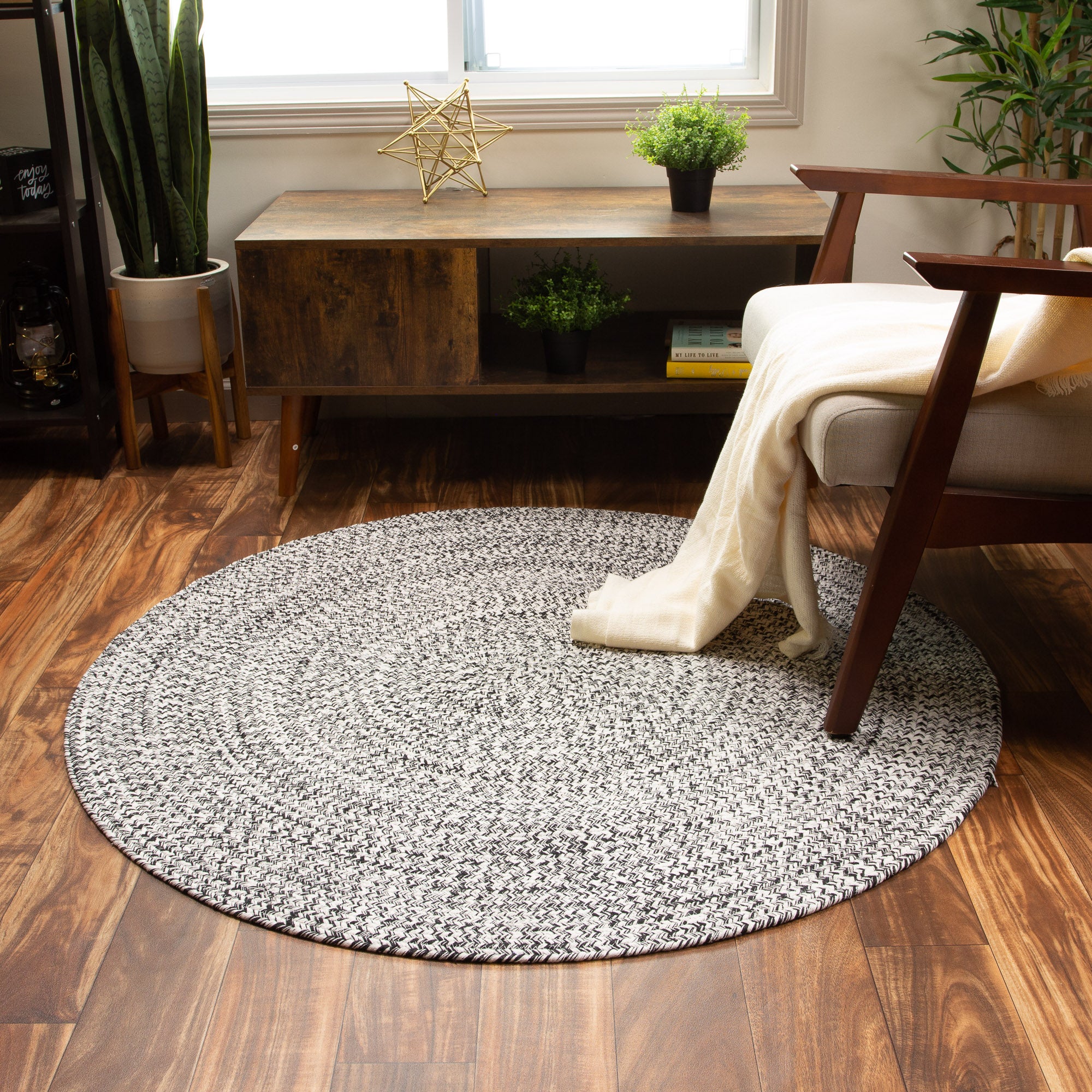 Black & White Braided Farmhouse Hand Spun Cotton Rug