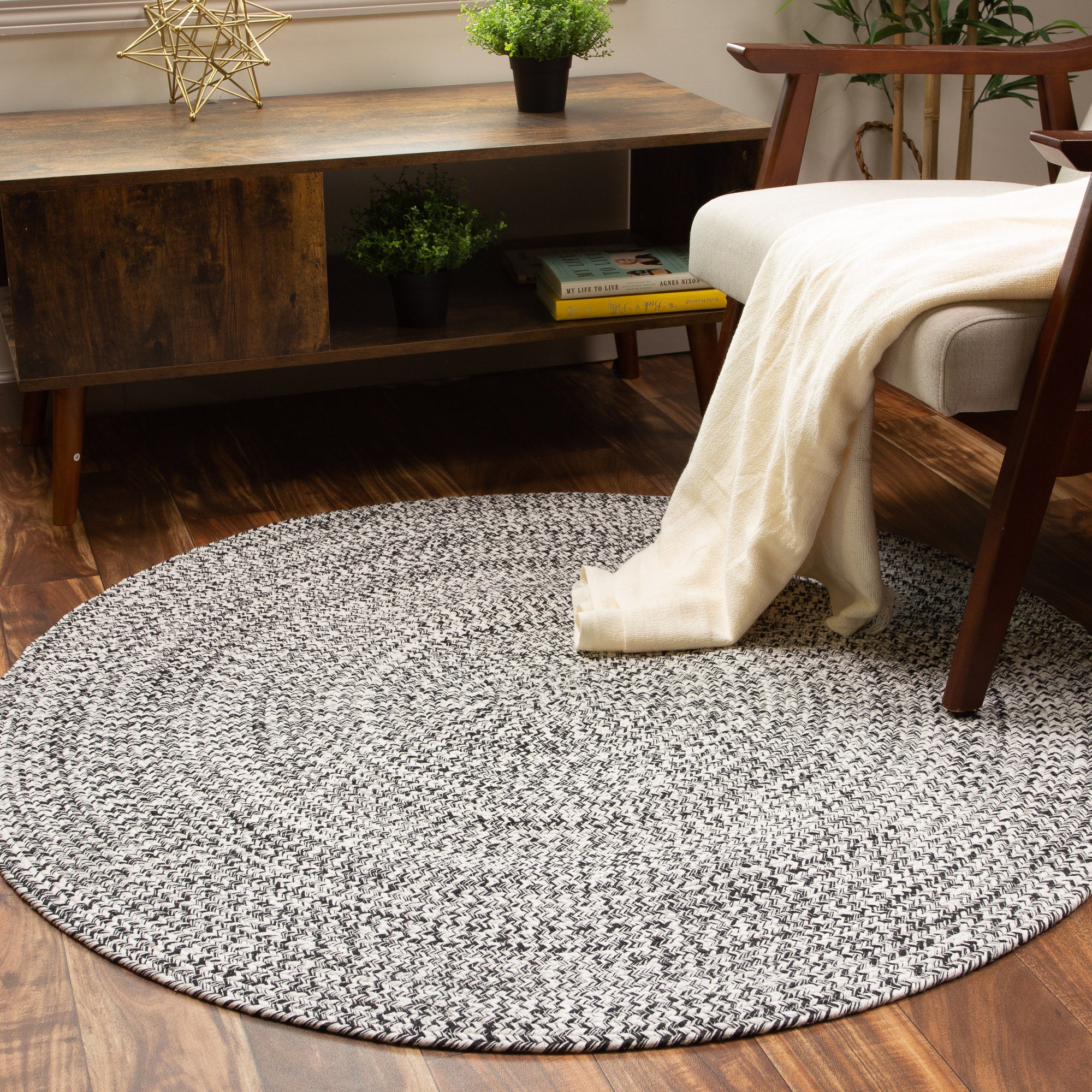 Black & White Braided Farmhouse Hand Spun Cotton Rug