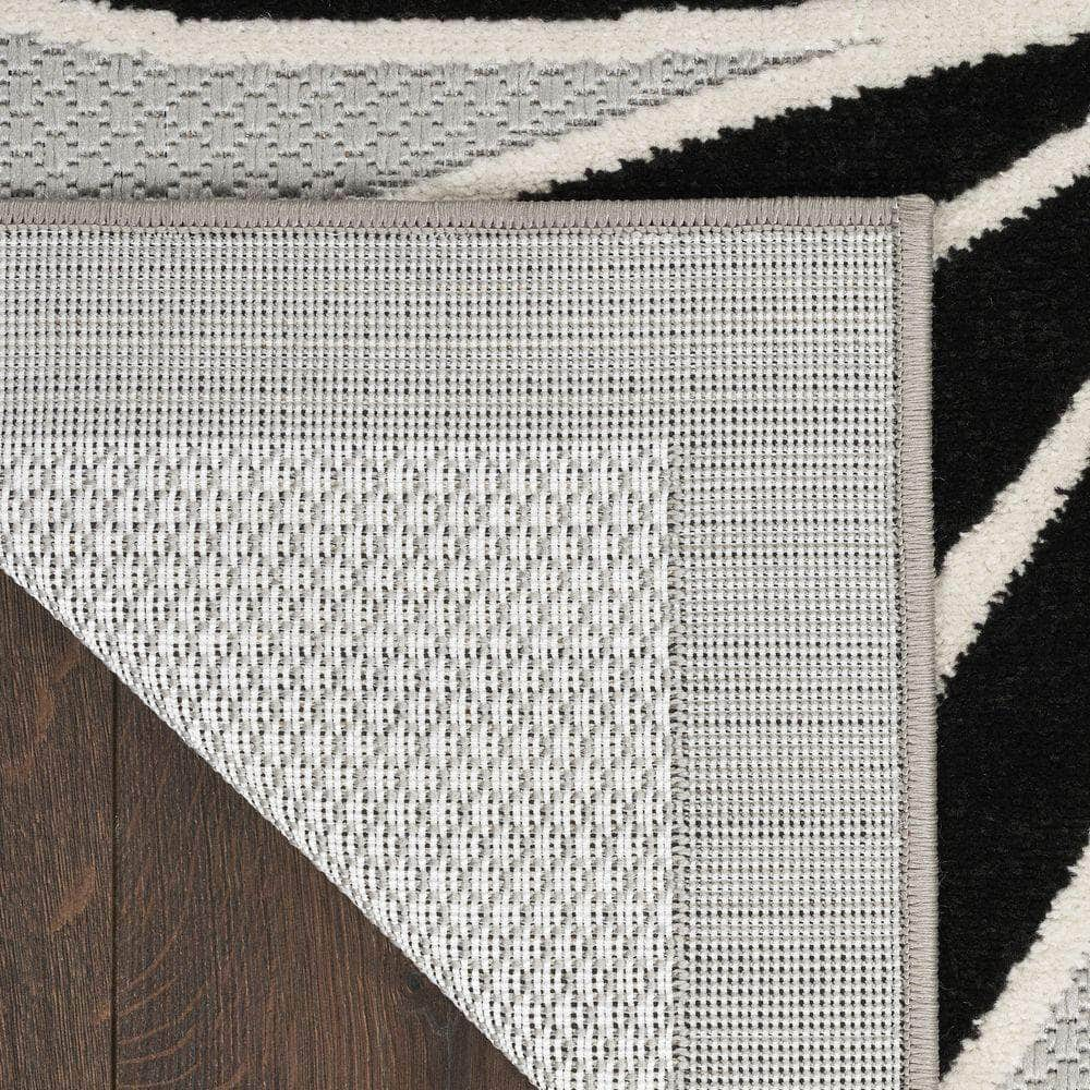 Aloha ALH33 Black White Rugs #color_black white