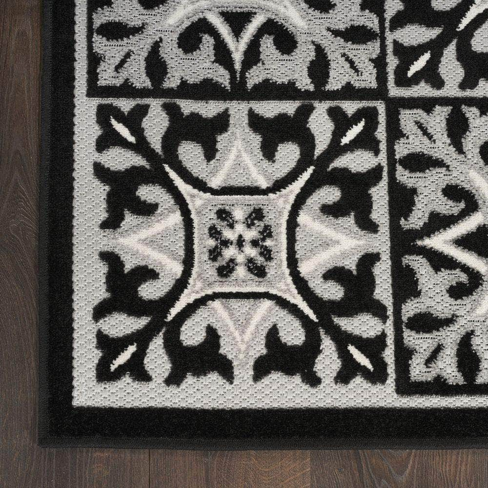 Aloha ALH34 Black White Rugs #color_black white