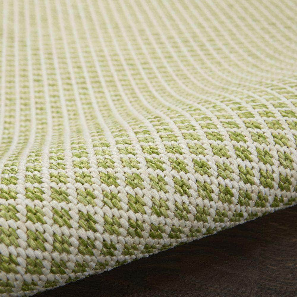 Courtyard COU01 Ivory Green Rugs #color_ivory green