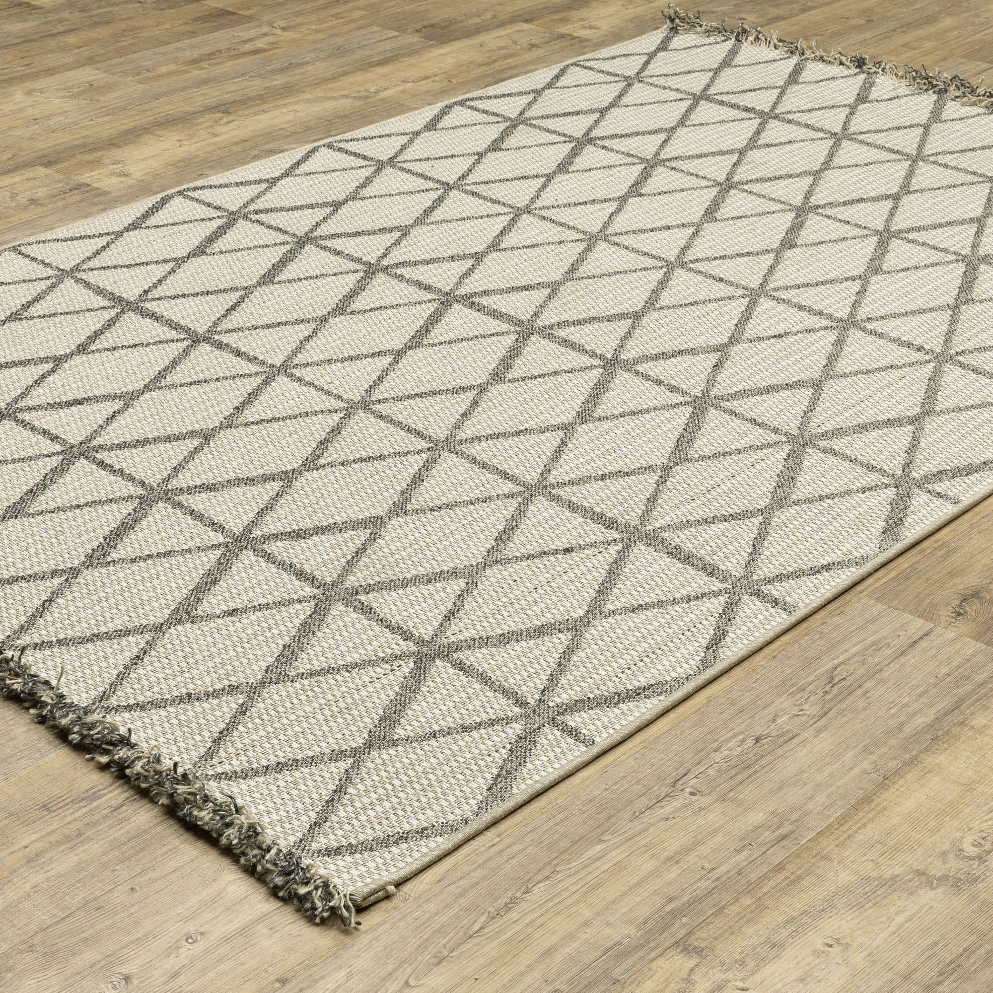 Power-Loomed 1331V Beige Rugs #color_beige