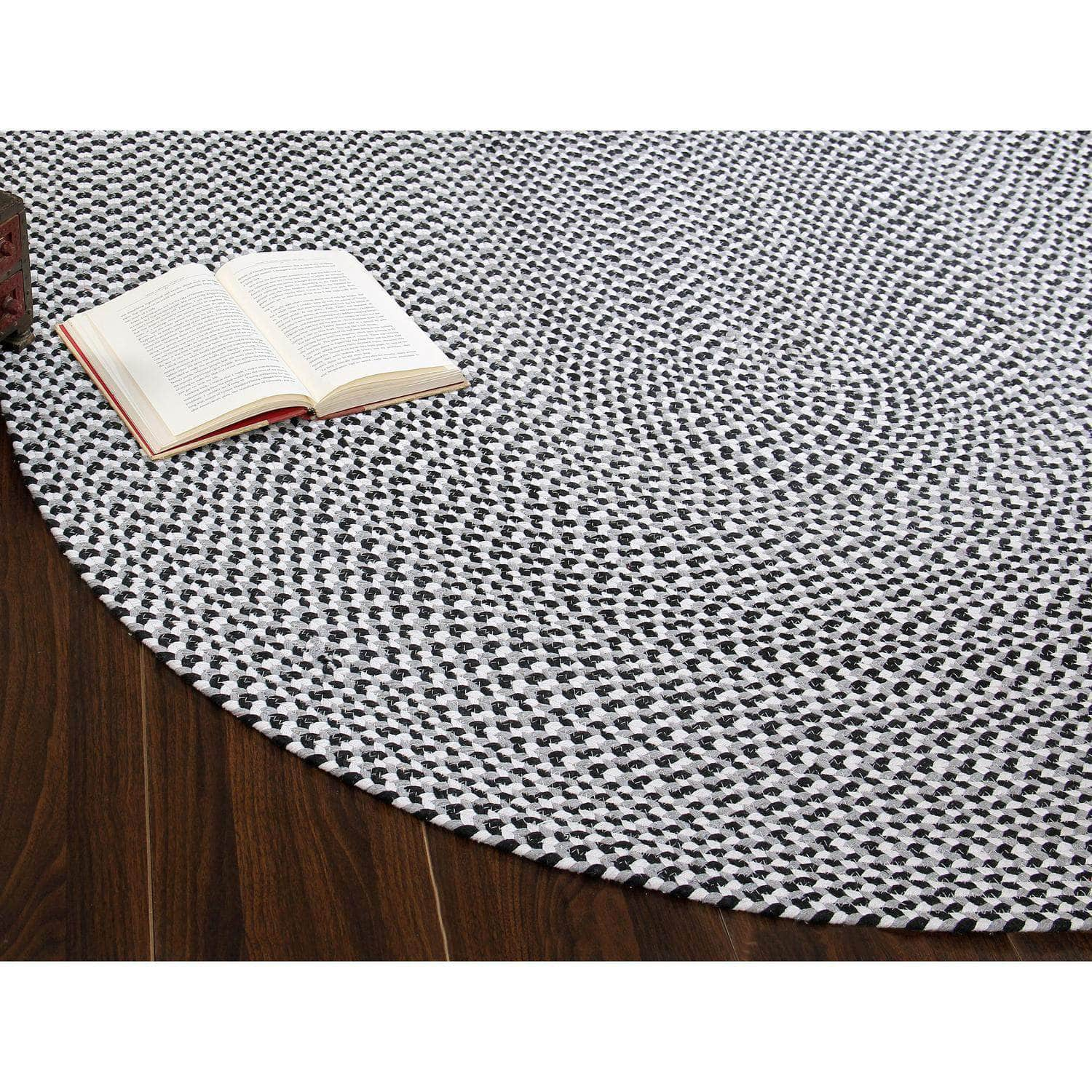 Farmhouse Buffalo Check Cotton Braided Rug #color_black