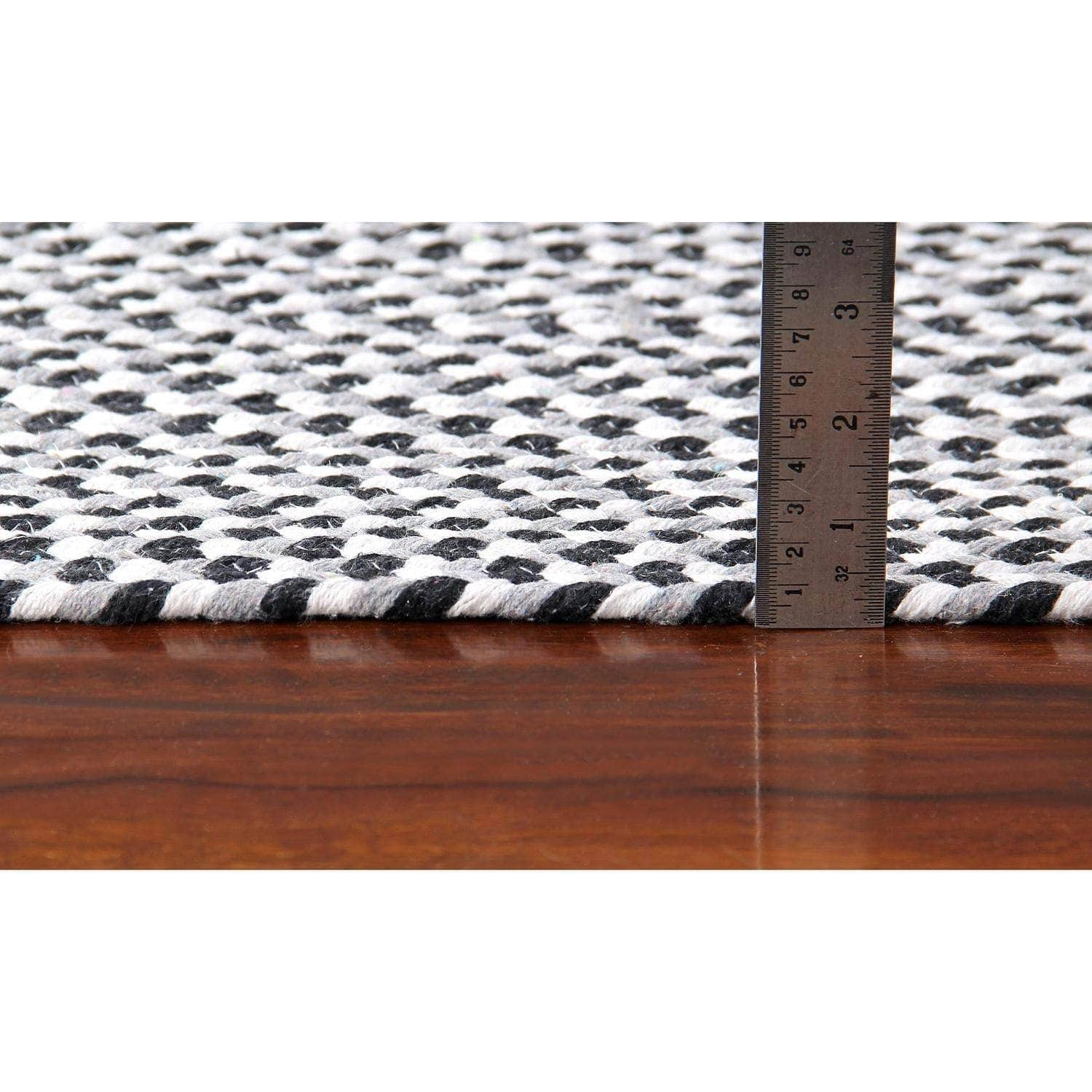 Farmhouse Buffalo Check Cotton Braided Rug #color_black