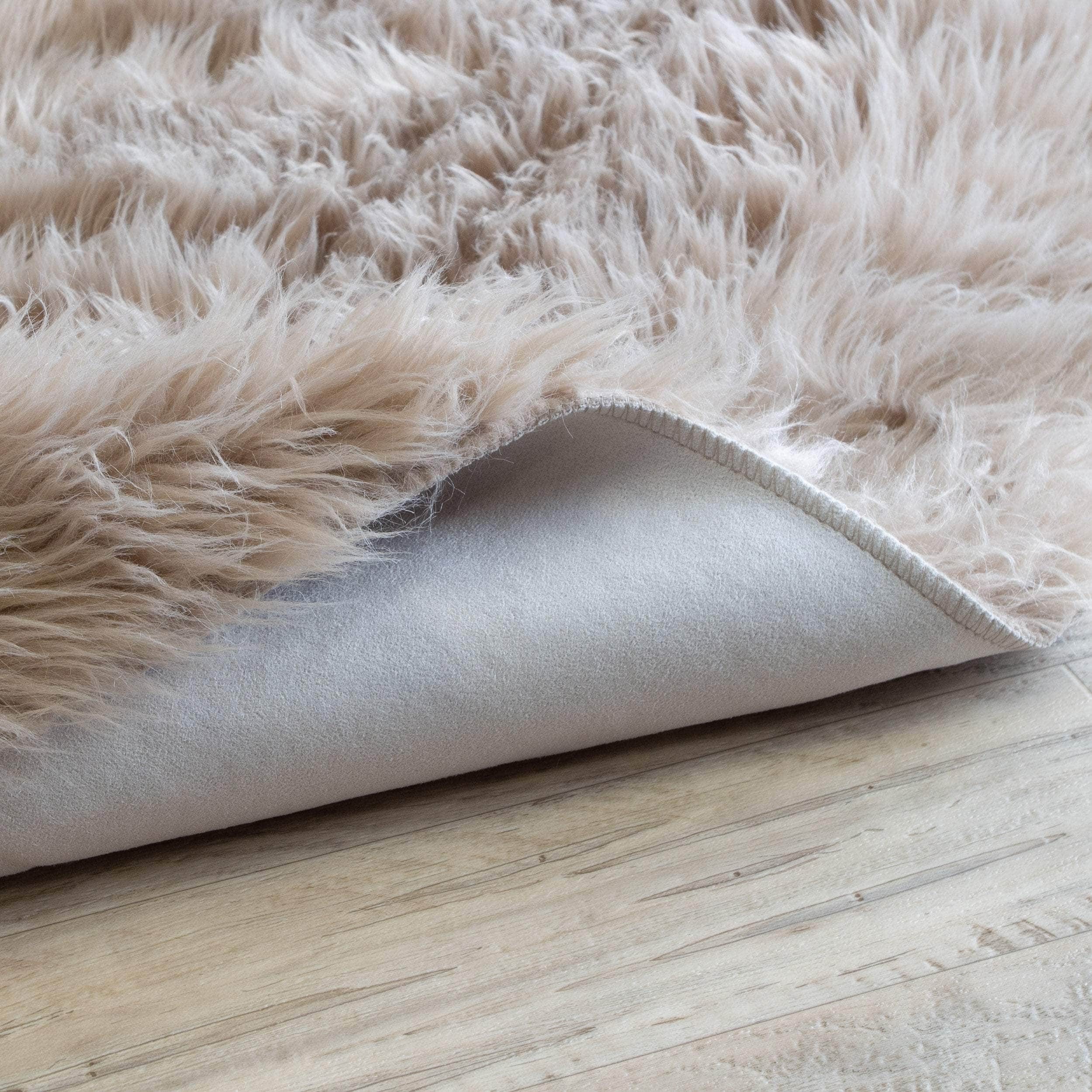 Soft Faux Sheepskin Fur Fluffy Area Rug in Beige #color_light brown