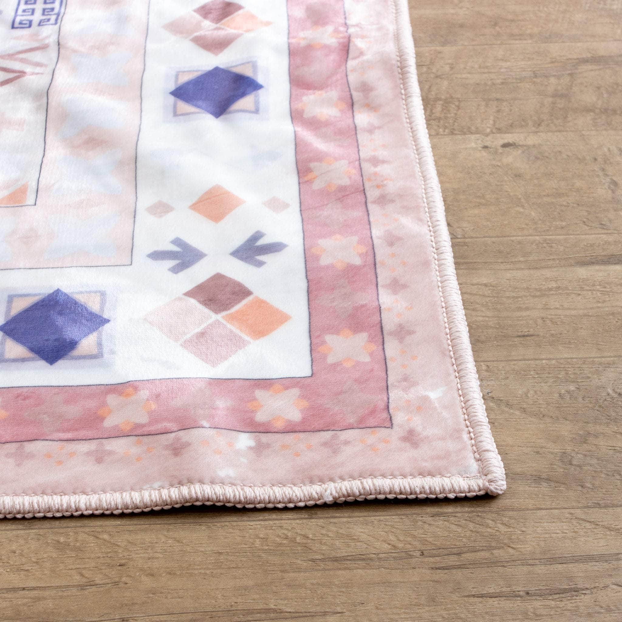 Veronica Machine Washable Traditional rug #color_pink